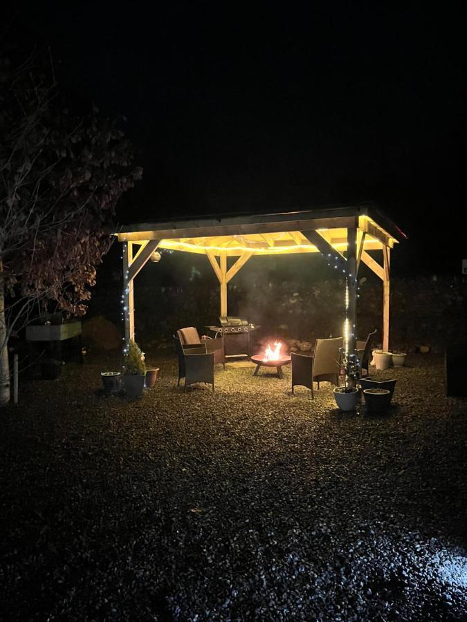 Apartamento Loch Ness Pods Fort Augustus Exterior foto